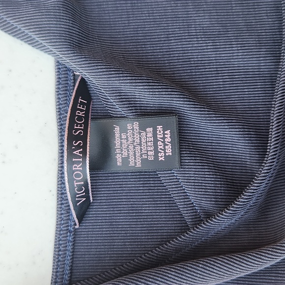 Victoria's Secret Ribbed Crop Tank - Picture 2 of 2